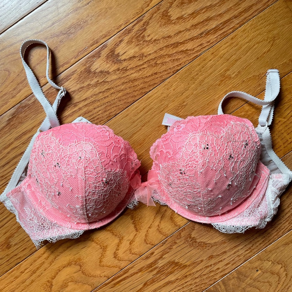 Victoria Secret Bra 36B